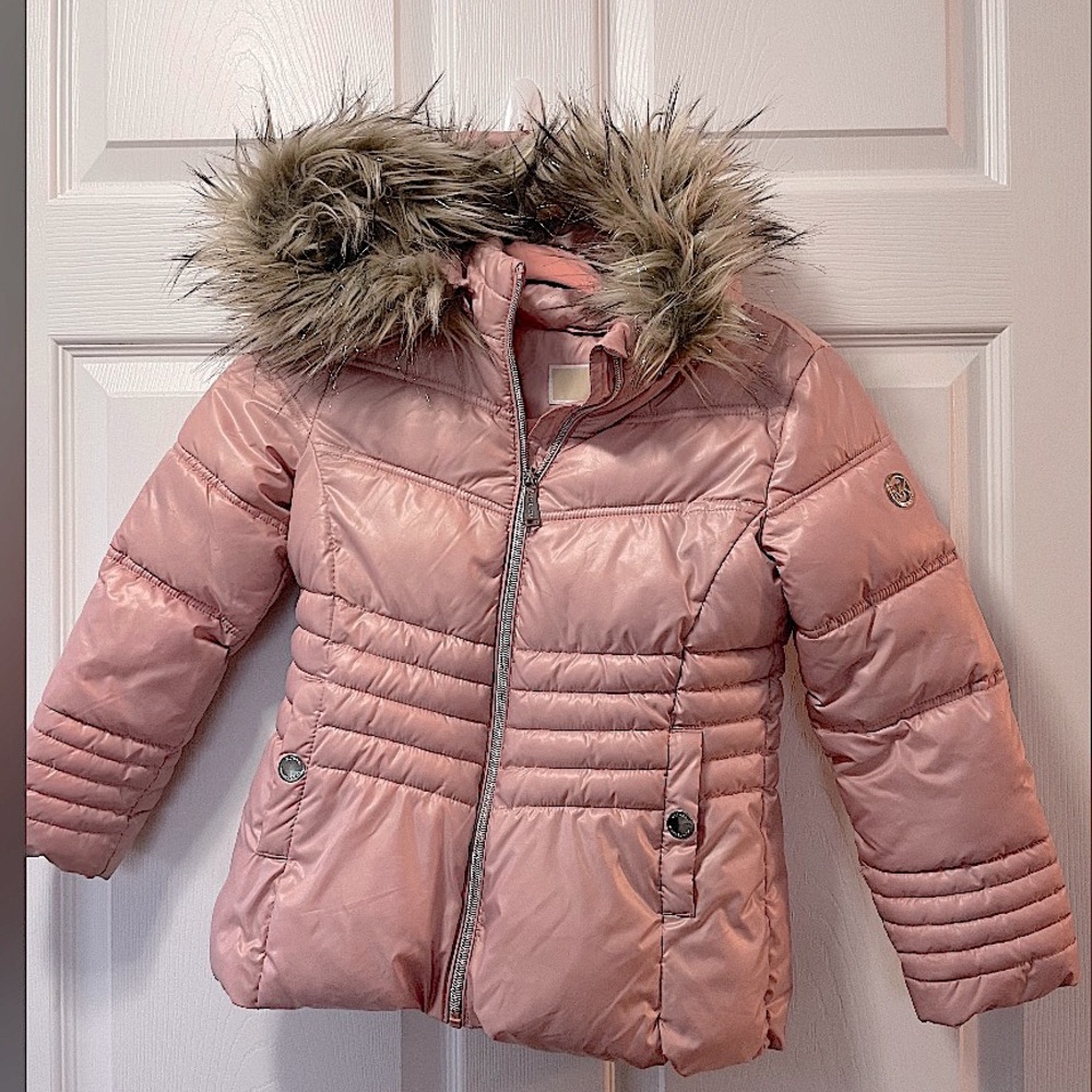 MICHAEL KORS girls heavy weight puffer with removable hood, size 5/6